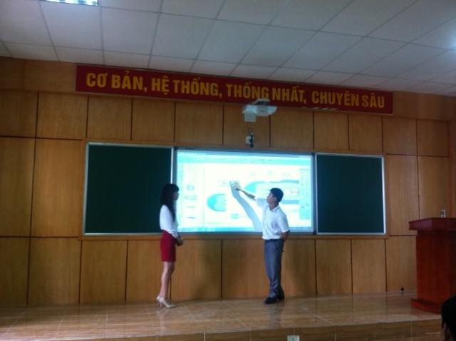 Thông báo về việc tập huấn sử dụng bảng điện tử tương tác ở Đại học Sư phạm Thái Nguyên